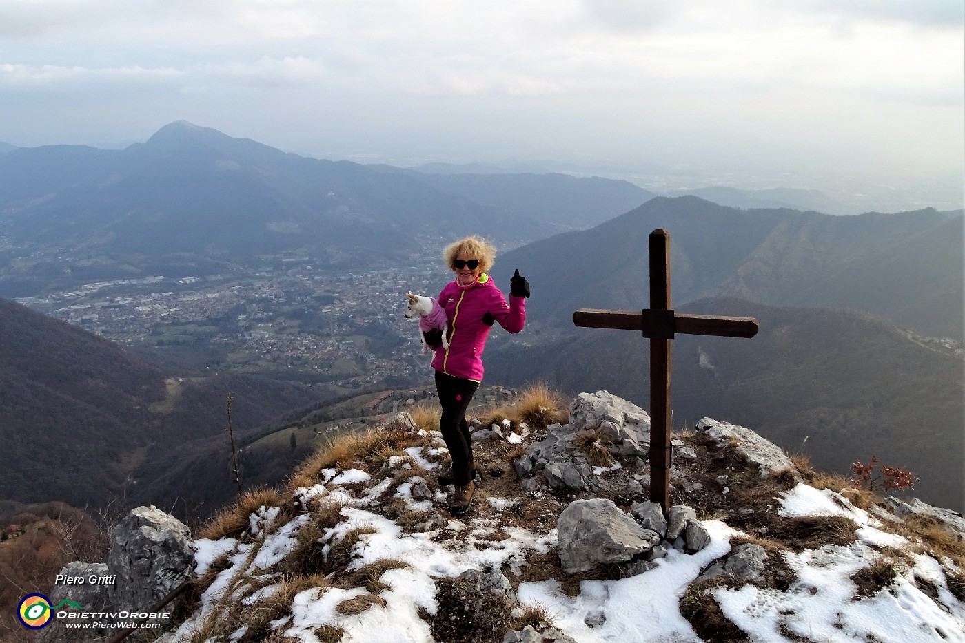 83 Vista sulla Val Seriana con Nembro e Monte Misma.JPG